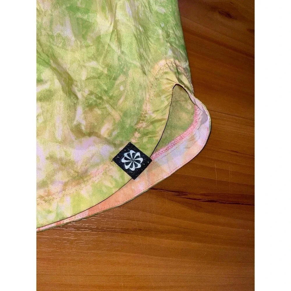Womens Nike Dri-FIT Trail Repel Colorful Tie Dye Drawstrin Running Shorts